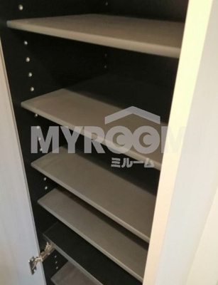 【収納】 | RELAXEED | シューズボックス、上部収納☆室内洗濯機置場☆(同一仕様写真)