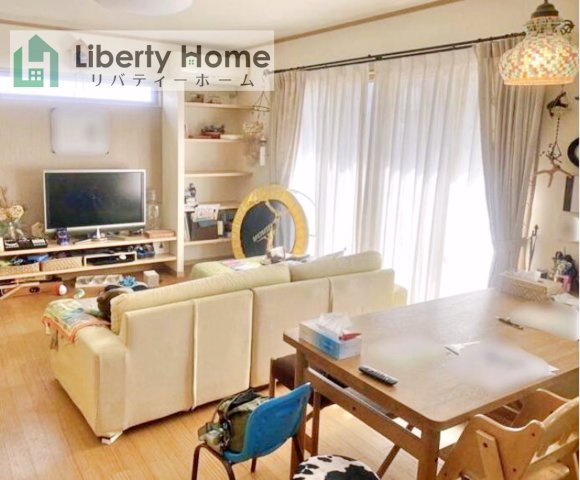 取手市宮和田　中古戸建の居間・リビング