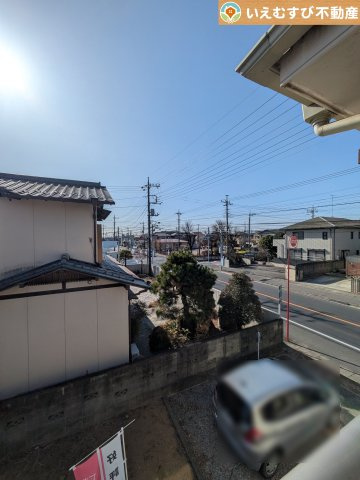 行田市持田　中古戸建の展望|高い建物が無く開放感のある展望
バルコニーからの展望も開けていて閑静な住宅地が望めます。日当りも良いですね♪