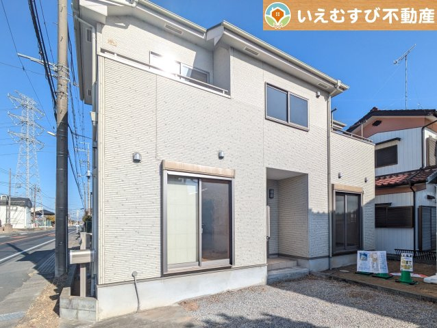 行田市持田　中古戸建の外観|ナチュラルな色合いで飽きのこない外観！
ゆっくりご内覧いただけますのでぜひ一度現地をご覧ください！夢が膨らみます♪