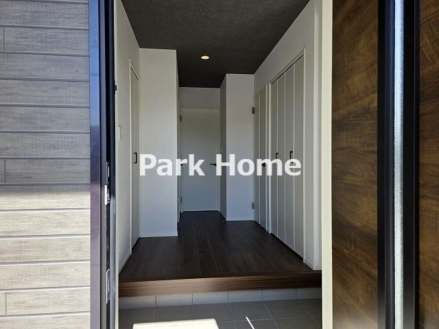 高知市桟橋通3丁目 -7期1棟- 新築戸建ての前面道路含む現地写真