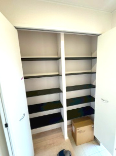 新築戸建　伊豆の国市三福第４　全３棟　２号棟の玄関