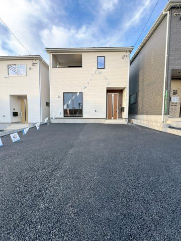 新築戸建　伊豆の国市三福第４　全３棟　２号棟の駐車場