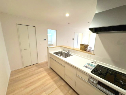 新築戸建　伊豆の国市三福第４　全３棟　２号棟のキッチン