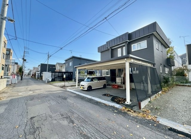 山の手1条9丁目土地の前面道路含む現地写真