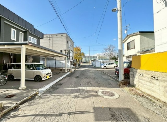 山の手1条9丁目土地の前面道路含む現地写真