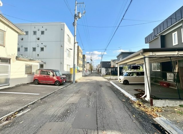 山の手1条9丁目土地の前面道路含む現地写真