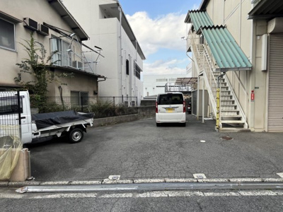 【駐車場】 | 千代倉庫・事務所