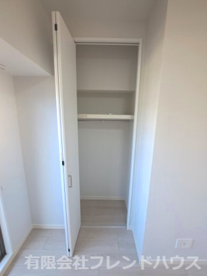 【収納】 | ローレルコート楽々園 | 洋室2の収納です