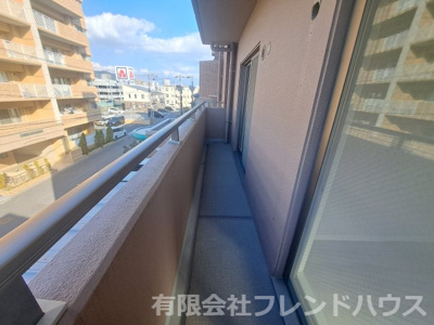 【バルコニー】 | ローレルコート楽々園 | 北側のバルコニーです