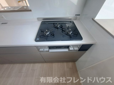 【キッチン】 | ローレルコート楽々園 | ガスの3口コンロです