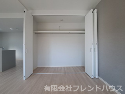 【収納】 | ローレルコート楽々園 | リビングの収納です