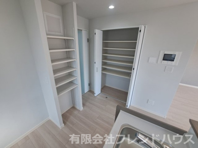 【収納】 | ローレルコート楽々園 | キッチンの収納です