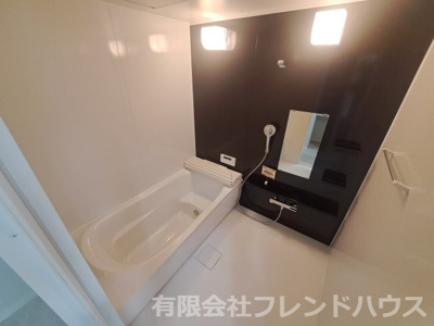 【浴室】 | ローレルコート楽々園