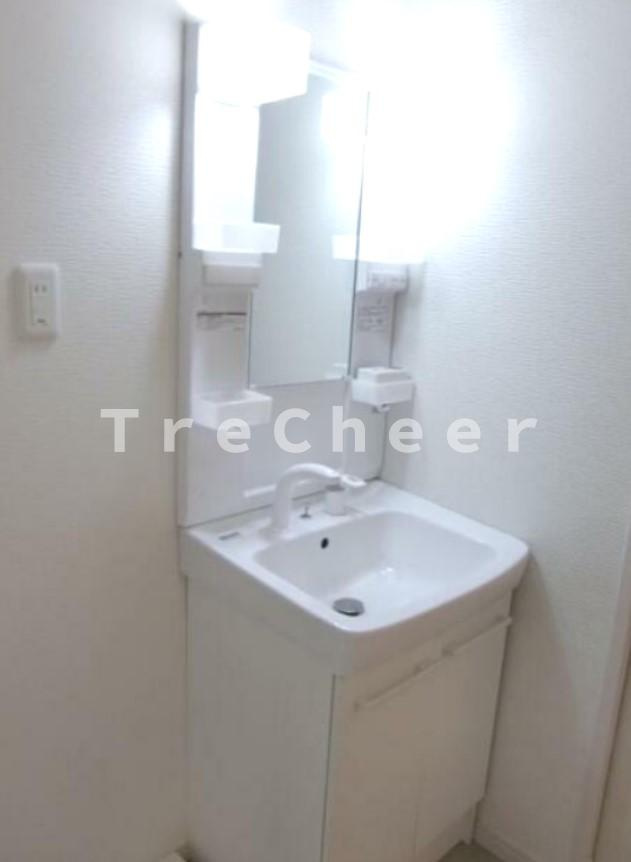 左り山新弥嘉ハイツの独立洗面台