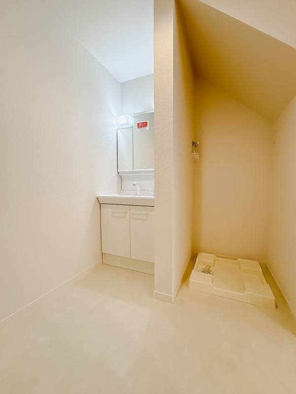 KAMULA 南の洗面所|忙しい朝には欠かせない洗面所です