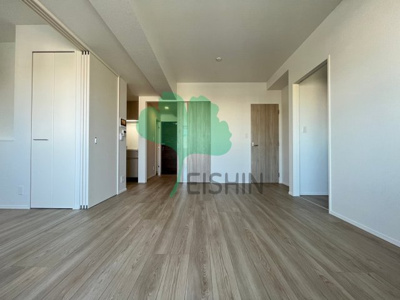 【居間・リビング】 | エンクレスト博多駅南FIT（フィット） | アレンジ自由自在の広々空間です！