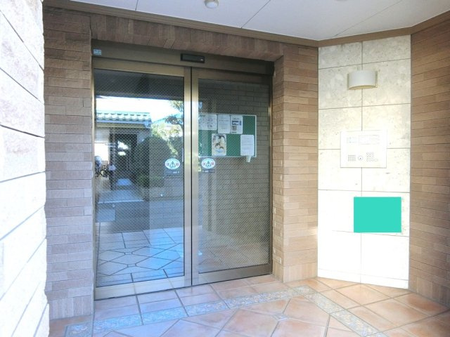 【セキュリティ】 | ヴィラトリアノン | エントランスオートロック