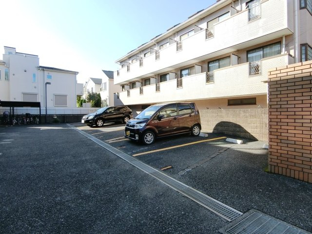 【駐車場】 | ヴィラトリアノン