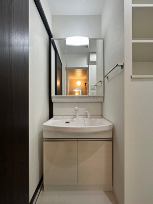 【洗面所】 | LIBTH博多空港通り | 同シリーズの写真です