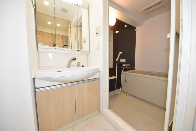 クローバービュー上本町の洗面所|清潔感ある洗面所です！