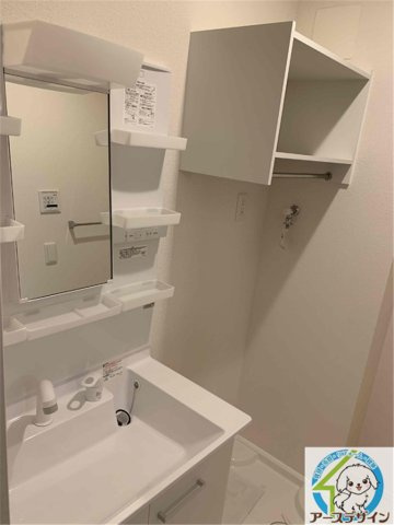 カーサ・フェリーチェ新在家の独立洗面台|パース写真