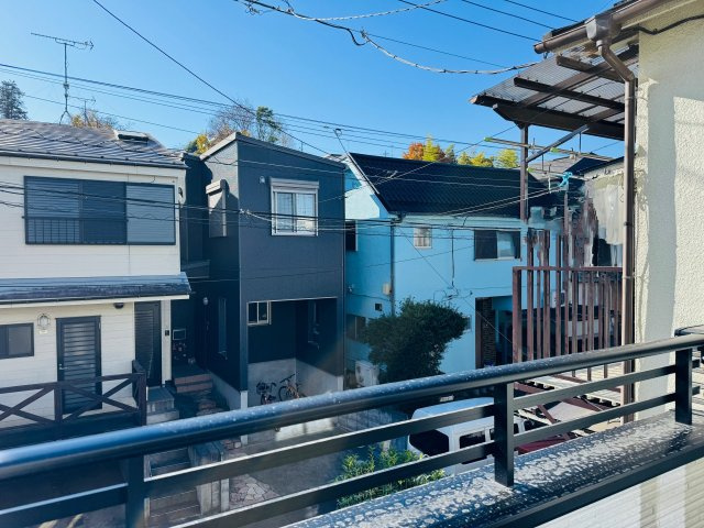 八王子市　散田町　新築一戸建て　１期のバルコニー|～陽当たりの良い南向きバルコニーです～