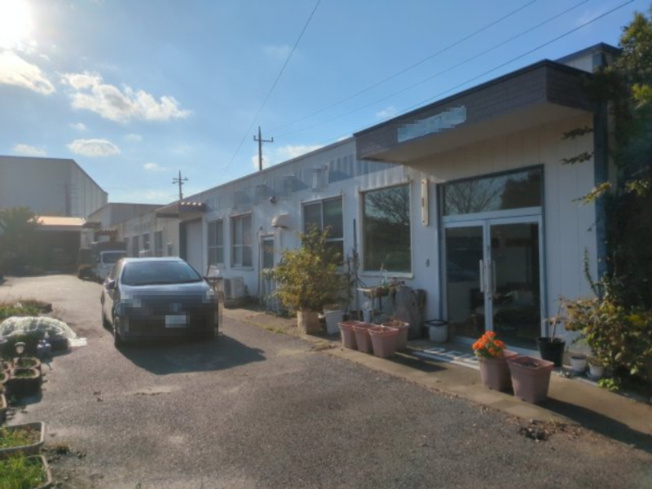 【外観】 | 山武市松尾町借毛本郷　倉庫兼住宅