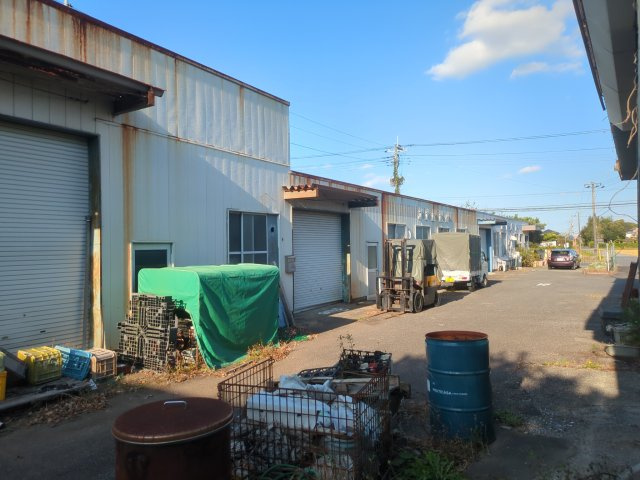 【外観】 | 山武市松尾町借毛本郷　倉庫兼住宅