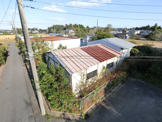 【外観】 | 山武市松尾町借毛本郷　倉庫兼住宅