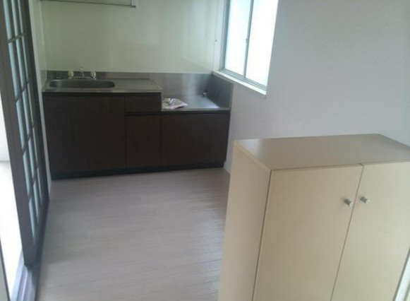 川崎市多摩区南生田６丁目のアパートのキッチン