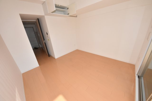 アフルエンス難波