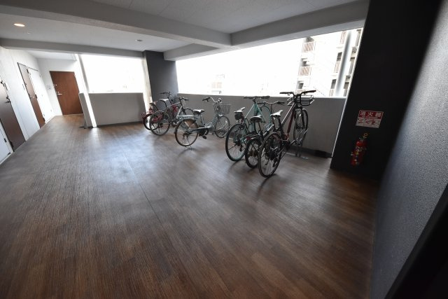 アフルエンス難波