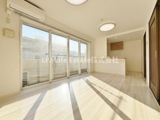 西東京市田無町７丁目の賃貸マンションの居間・リビング