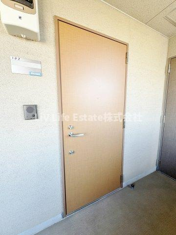 西東京市田無町７丁目の賃貸マンションの玄関