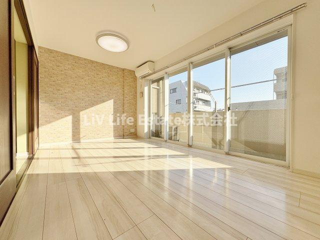 西東京市田無町７丁目の賃貸マンションの居間・リビング