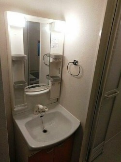 【独立洗面台】 | ロイヤルガーデン | 嬉しい独立洗面台付き。