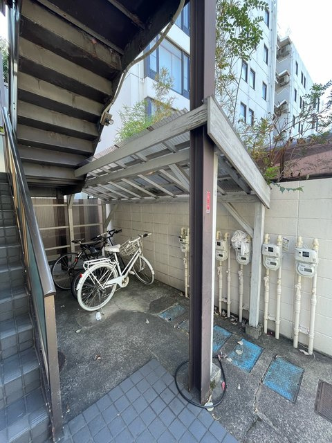 上原ランバーヴィレッジのその他共用部分|自転車置き場