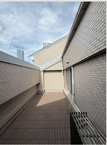 【バルコニー】 | ★仲介手数料無料★三田清風ガーデン(再開発が進み三田１丁目アドレス　低層レジデンス）