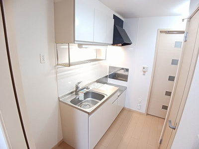 【キッチン】 | ルミナス　Ｔ＆Ｓ | コンパクトなキッチンで掃除もラクラク