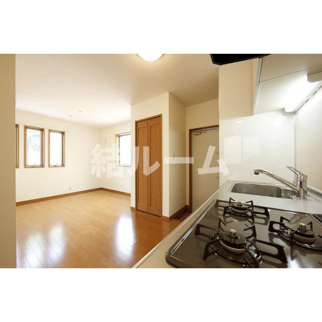 練馬区桜台４丁目のアパートの居間・リビング