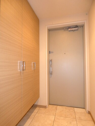 ライオンズ横浜新子安ハーバーコートの玄関|玄関