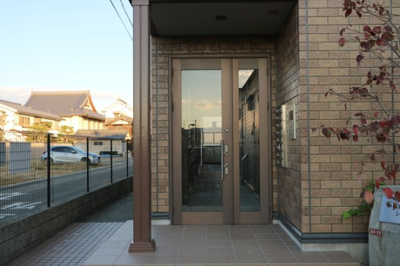 【エントランス】 | シャトルコート