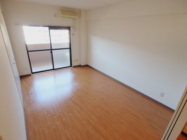 クレセールフルタの居間・リビング