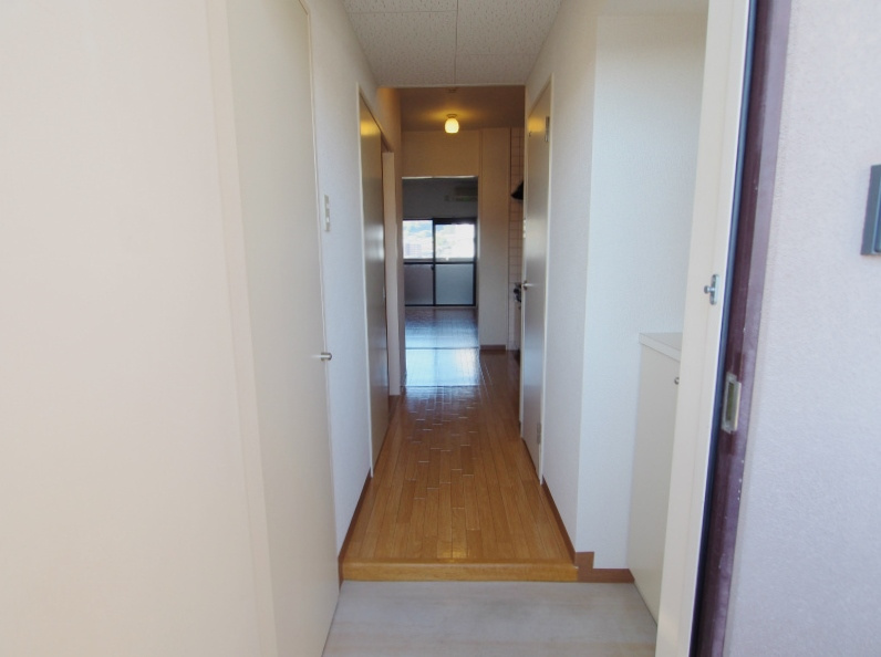 クレセールフルタの玄関