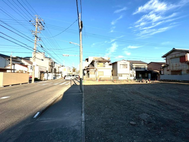 売土地　静岡市葵区末広町　全３区画　１号地の前面道路含む現地写真