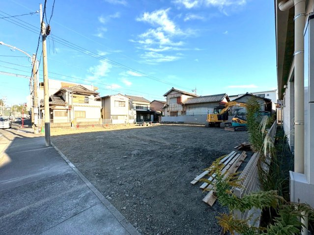売土地　静岡市葵区末広町　全３区画　１号地の前面道路含む現地写真