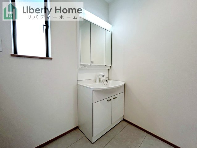 水戸市大塚町　新築戸建　A号棟の独立洗面台