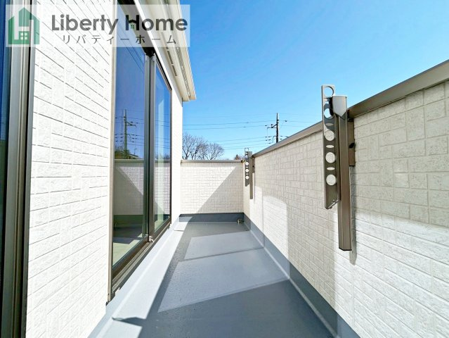 水戸市大塚町　新築戸建　A号棟のバルコニー