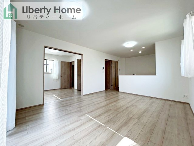 水戸市大塚町　新築戸建　A号棟の居間・リビング